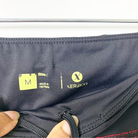 Xersion red and black printed workout leggings Size Medium - Picture 3 of 3